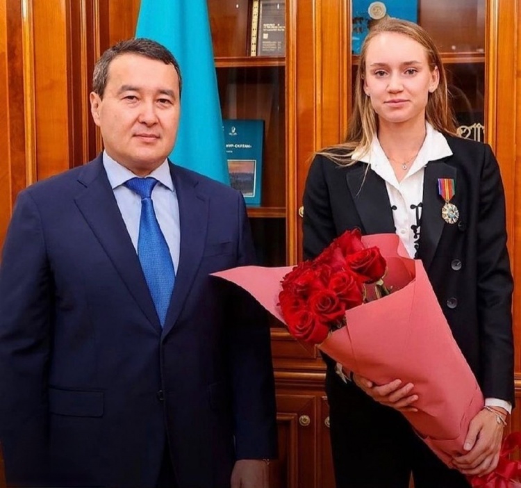 体语言和比 体语言和比